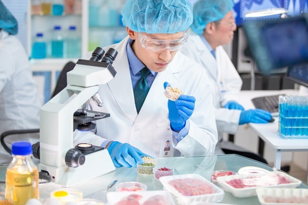 When Should a Zero Acceptance Sampling Plan Be Used in Production Testing?